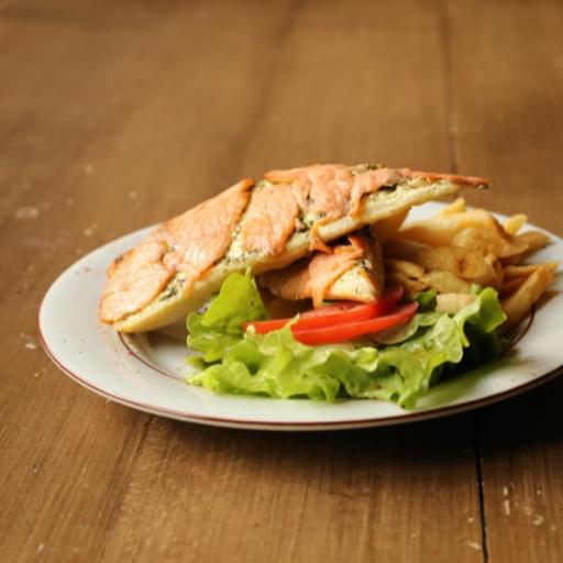 Tartine au Saumon, la découverte du chef Boffredo, au café de la fontaine